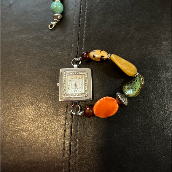 To watch faces and two beaded bracelets bands - Picture 4 of 16